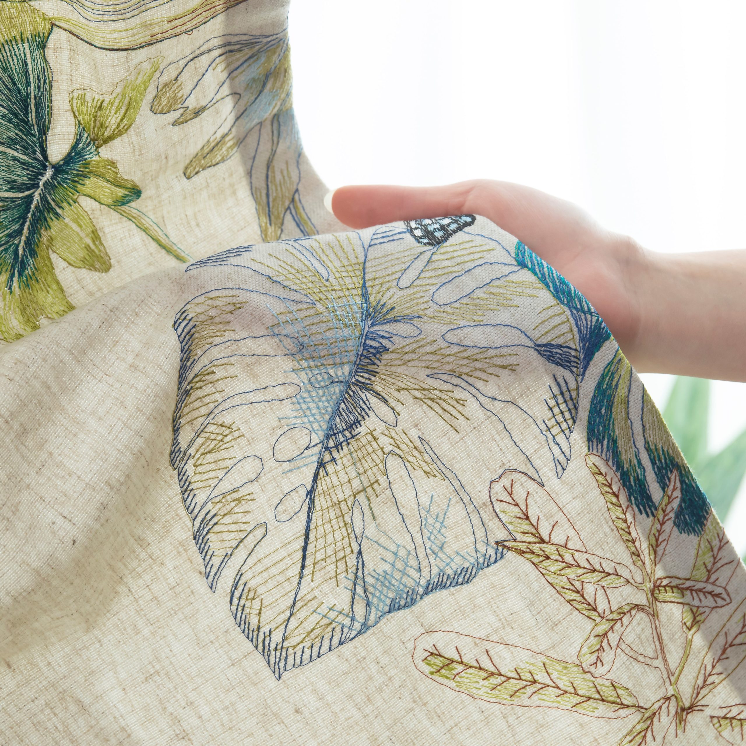 リゾートガーデン柄8色の刺繍厚地カーテン | SHOPPING | TateYoko 