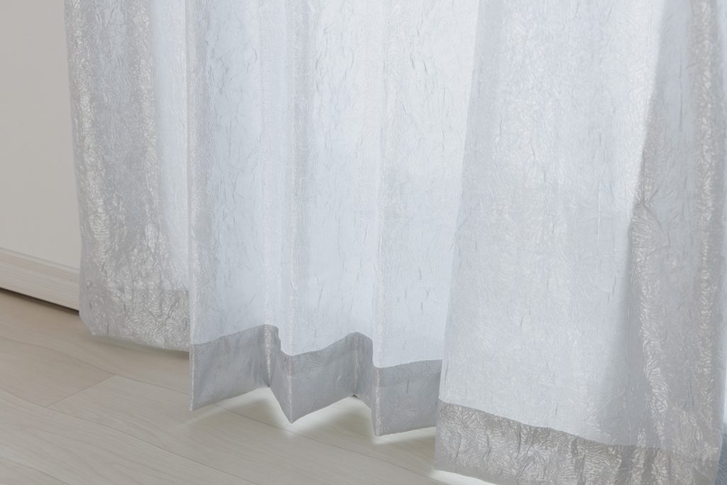 しわ加工レース／多機能】遮熱＆保温など、1枚であらゆる機能をもつ高