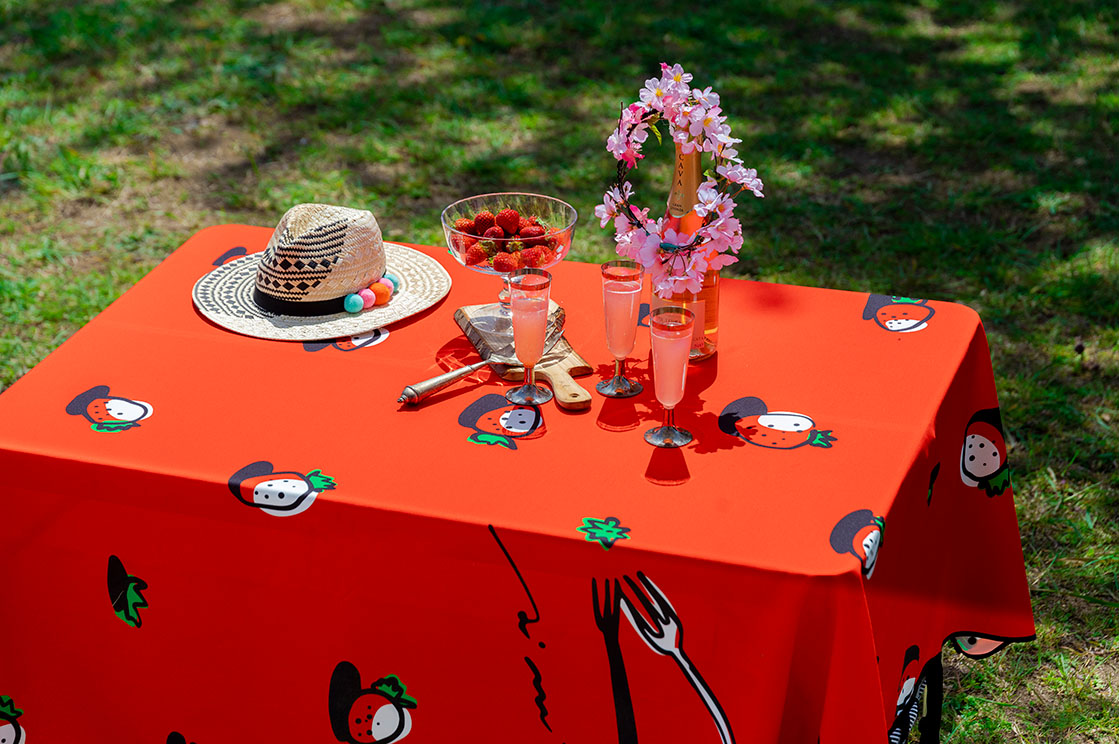 フォークといちご】思い出をもっとオシャレに楽しく。 連結できる