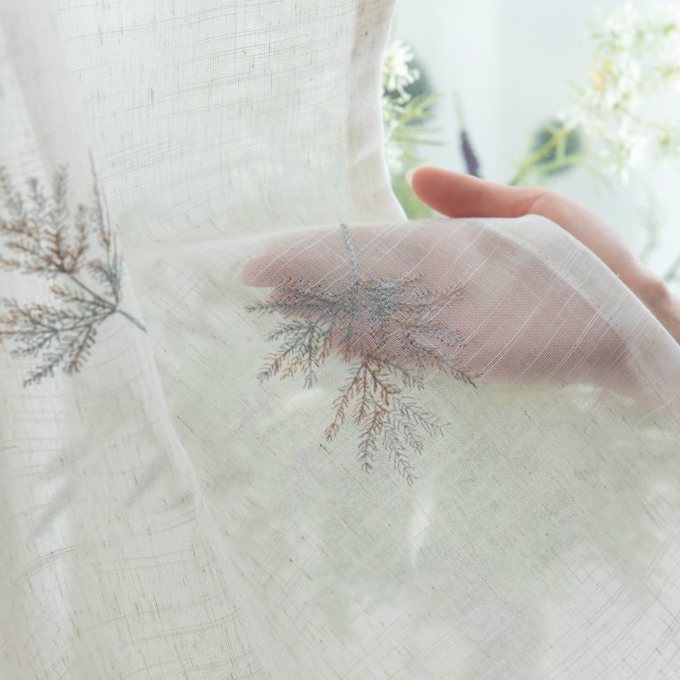 forksy.】【オケージョン対応】花柄刺繍レースワンピース