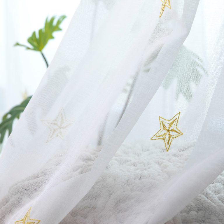 ヴィンテージ　手刺繍　うさぎのフィレレース【sa445】 ヴィンテージ 手刺繍 うさぎのフィレレース【sa445】