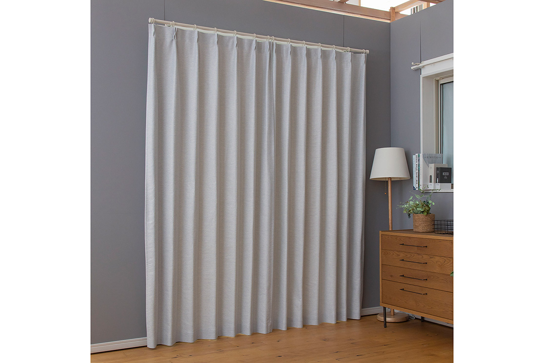 厚地／多機能】遮熱＆保温＆UVカットなど、1枚であらゆる機能をもつ高