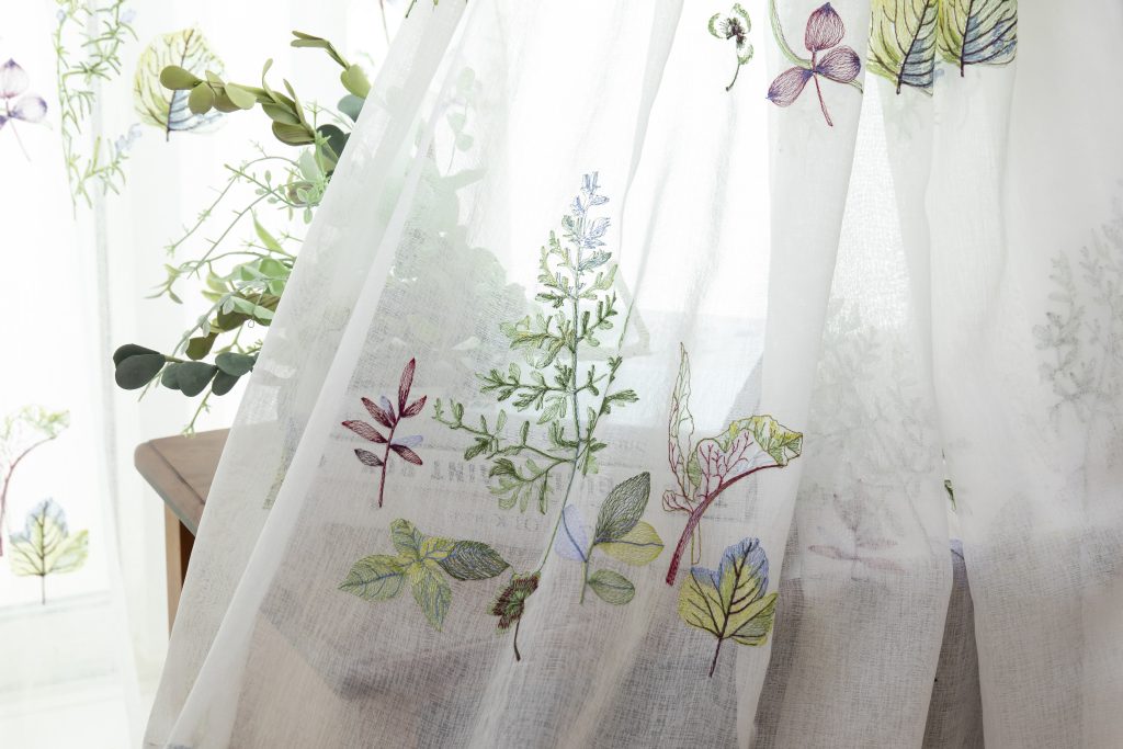花＆植物のボタニカル柄刺繍カーテンのおすすめ10選【機械刺繍と手刺繍 