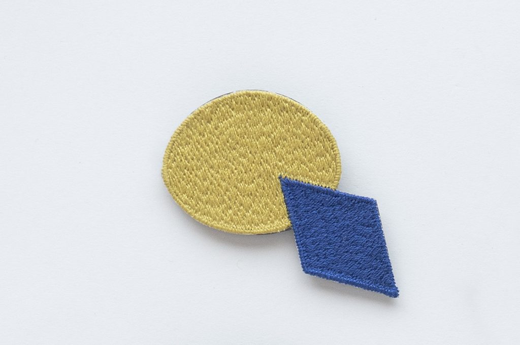 レトロな刺繍ブローチ | SHOPPING | TateYoko（タテヨコ）