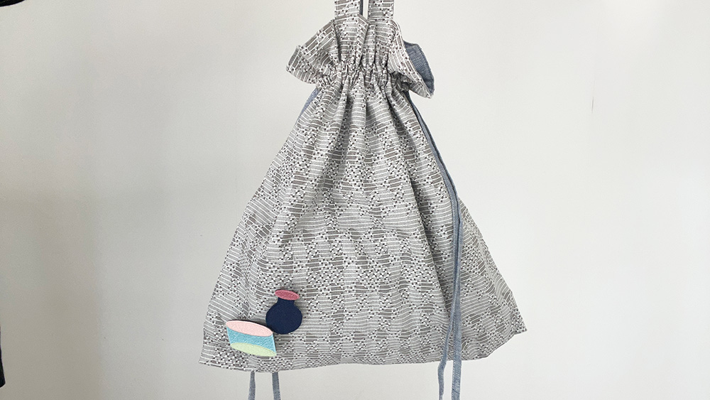 巾着×ブローチ