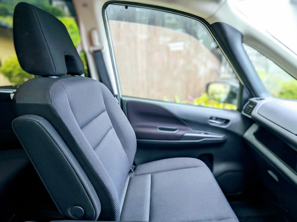 納車されたばかりの新車の窓の遮熱UV対策